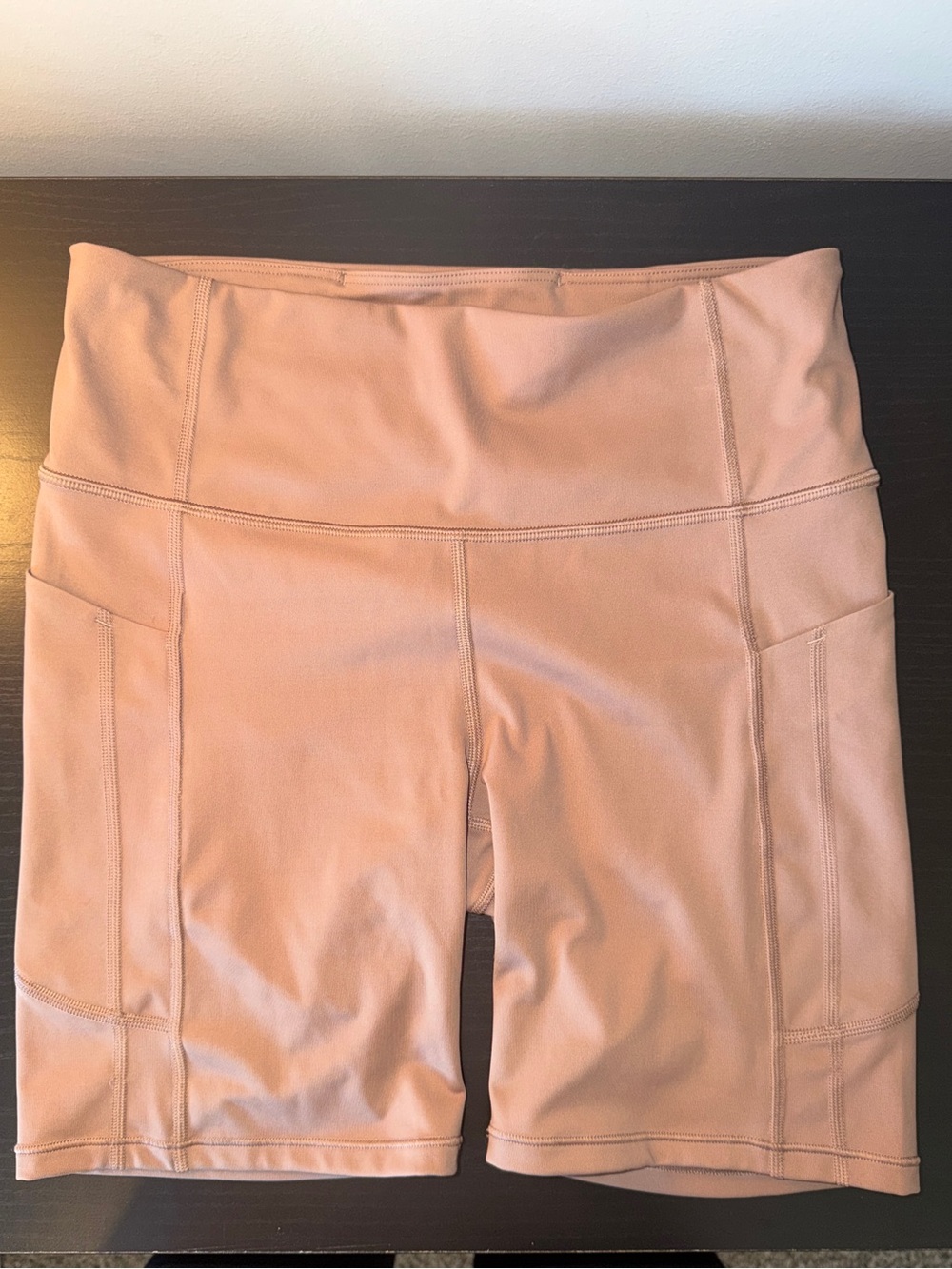 🤎 Athleta Ultimate Stash Pocket 7" Short — Tan/Khaki | Size M